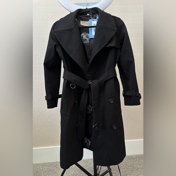 Burberry coat size 160/70 34 perfect condition color black - Picture 5 of 5